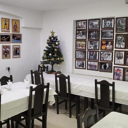 Hotel Top Central Bukarest Kültér fotó