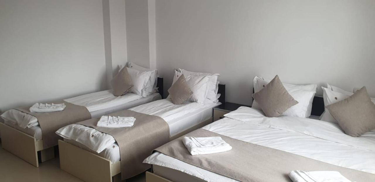 Hotel Top Central Bukarest Kültér fotó