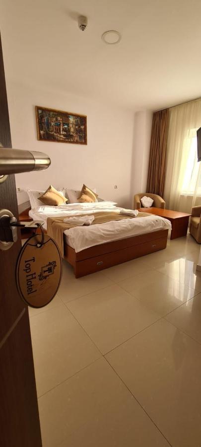 Hotel Top Central Bukarest Kültér fotó