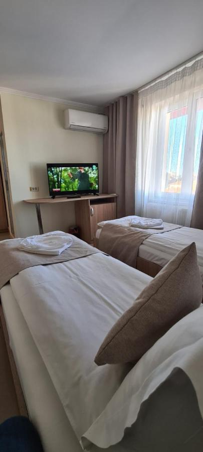 Hotel Top Central Bukarest Kültér fotó