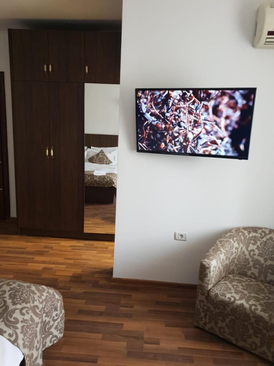 Hotel Top Central Bukarest Kültér fotó