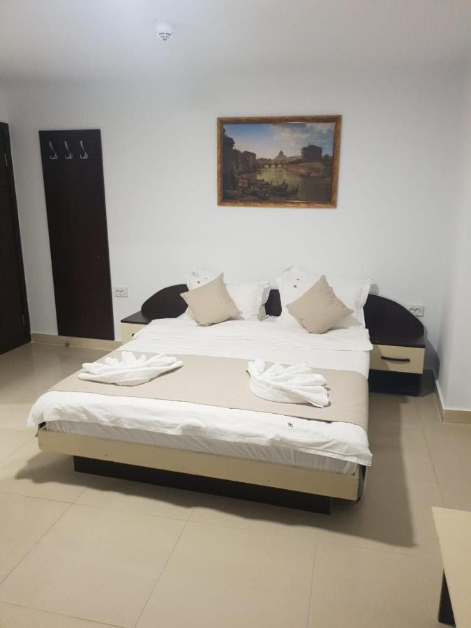 Hotel Top Central Bukarest Kültér fotó